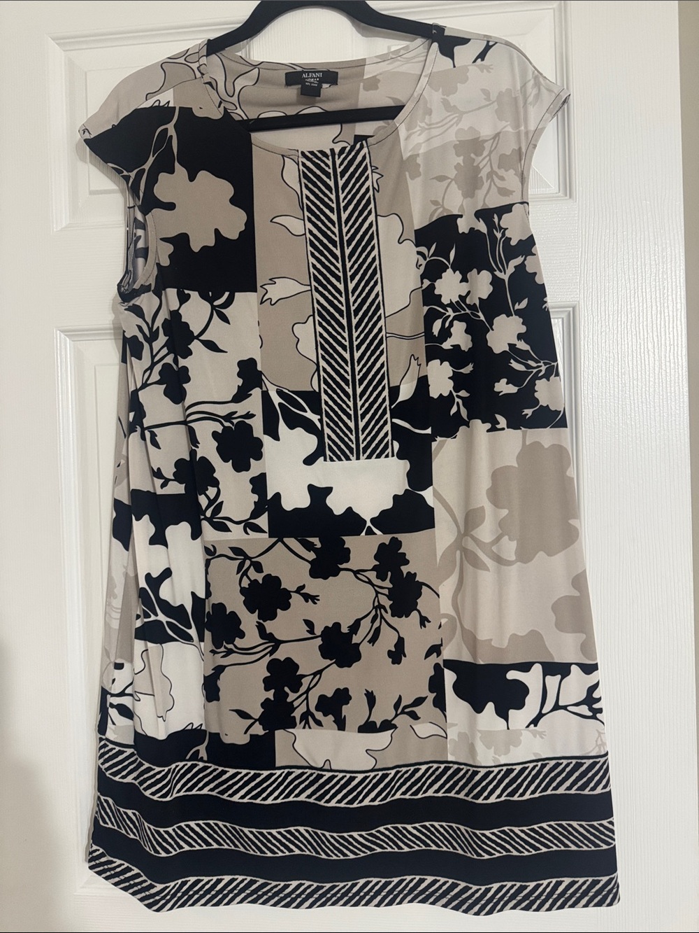 Alfani Black and Taupe Patchwork Floral Cap-Sleeve Tunic